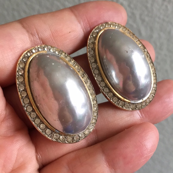 🖤Vtg MARESCA Rare clip earrings - Picture 2 of 15